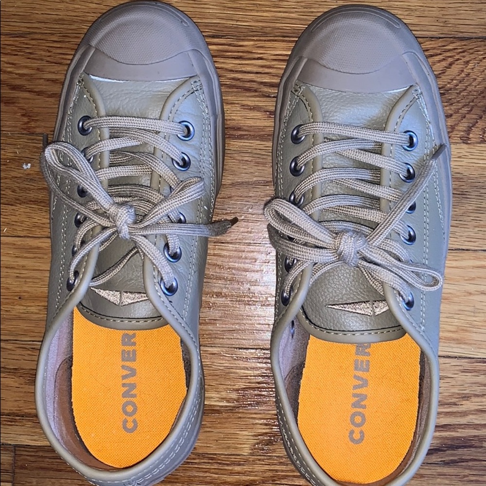 Dark Tan Converse